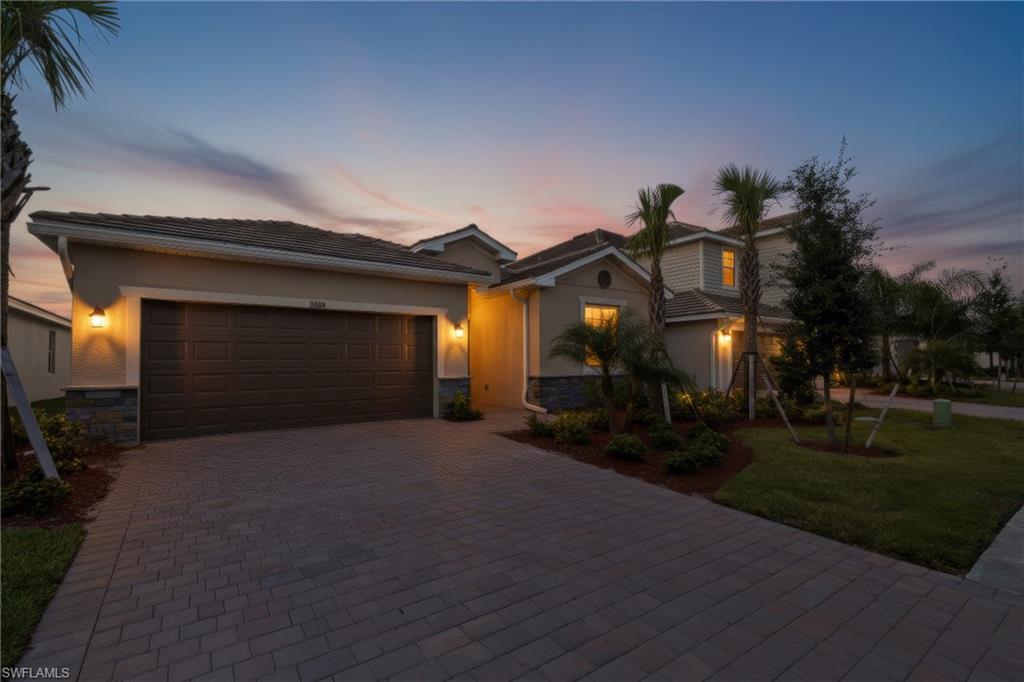 HAMPTON LAKES - Residential Lease
