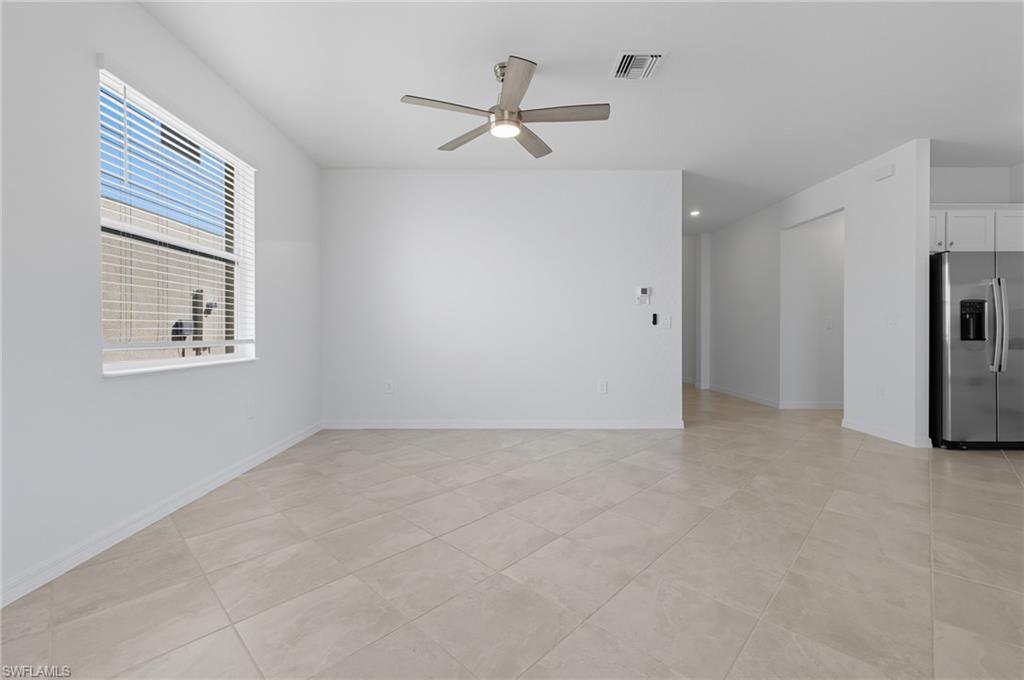 HAMPTON LAKES - Residential Lease