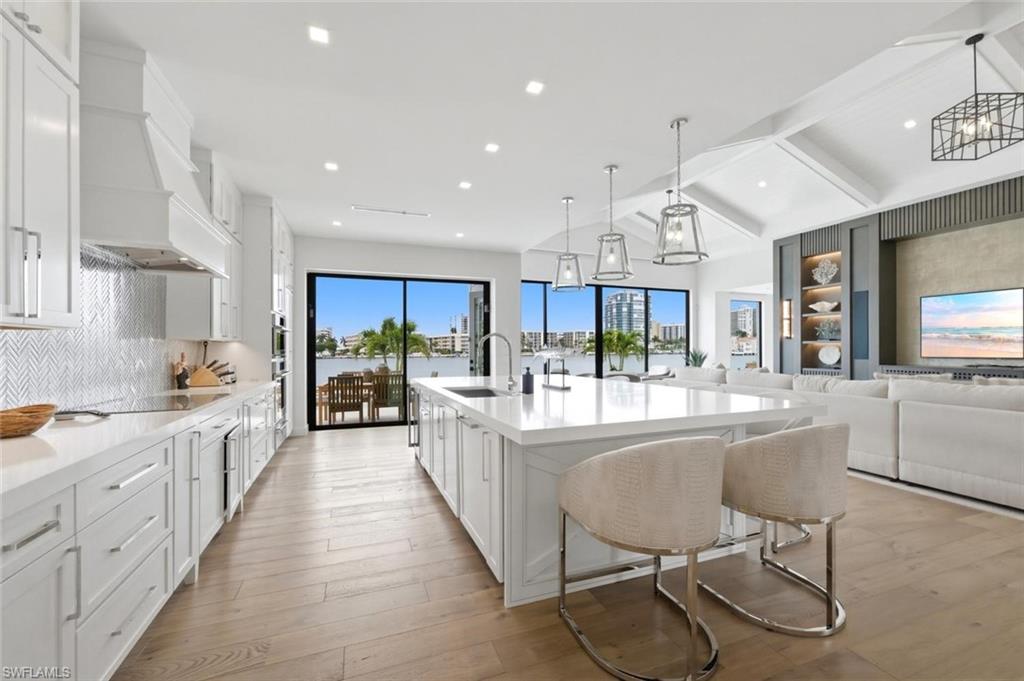 MOORINGS - Residential Lease