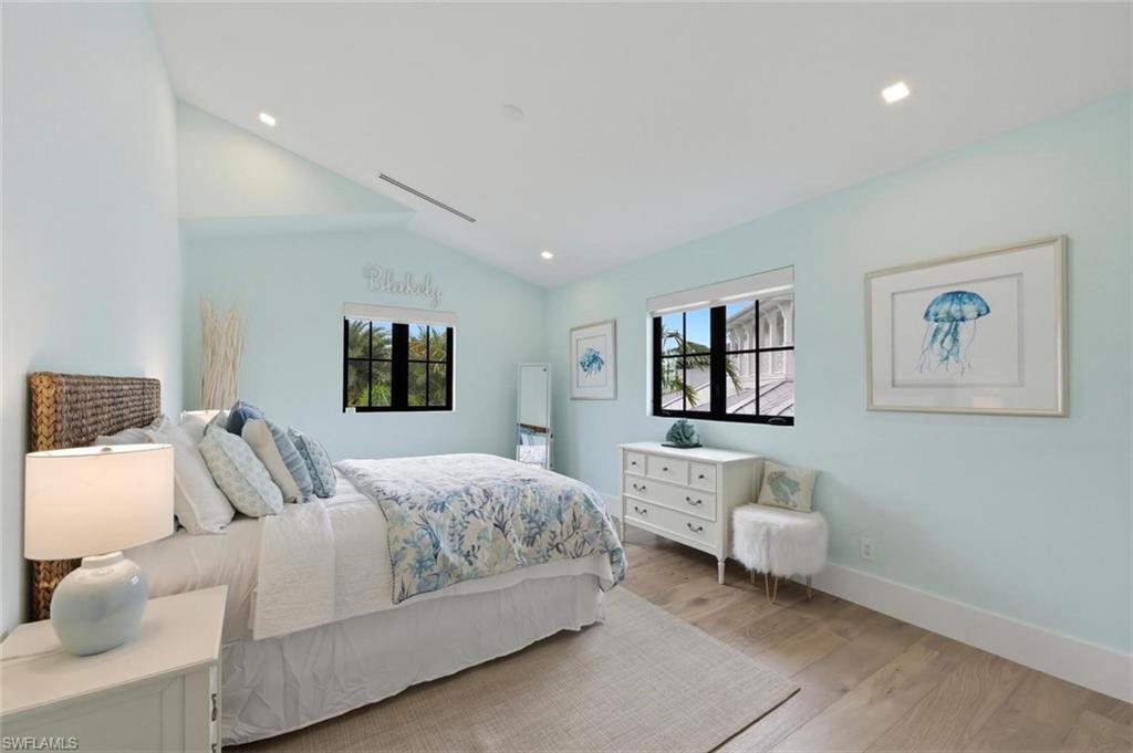 MOORINGS - Residential Lease