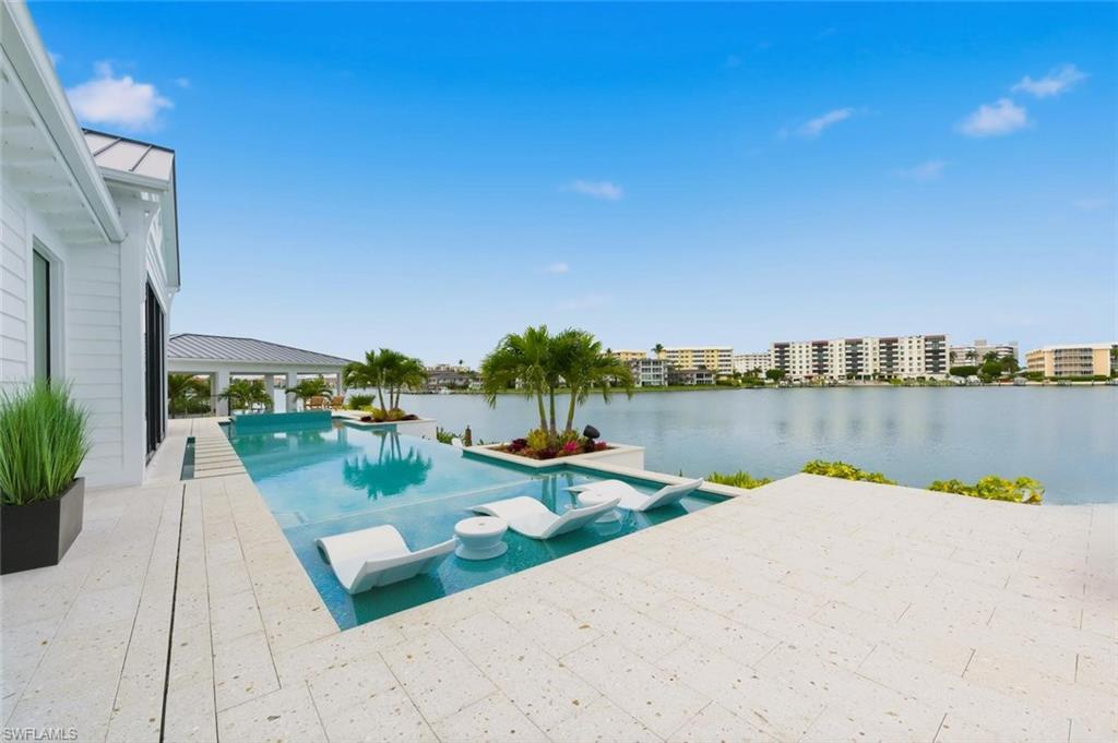 MOORINGS - Residential Lease