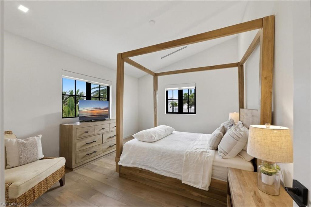 MOORINGS - Residential Lease