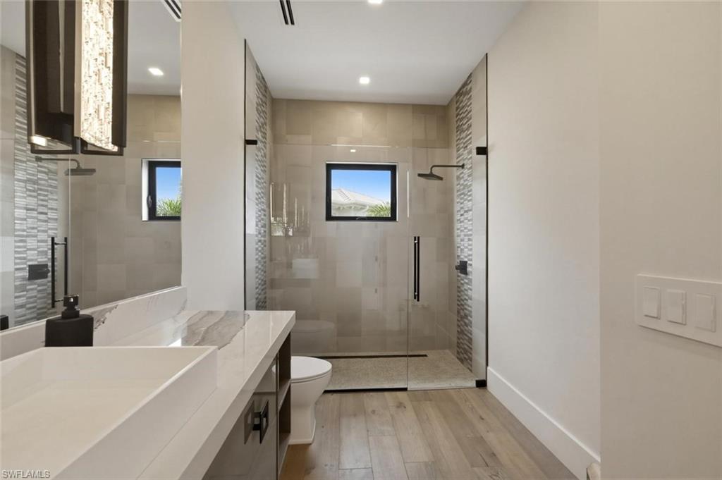 MOORINGS - Residential Lease