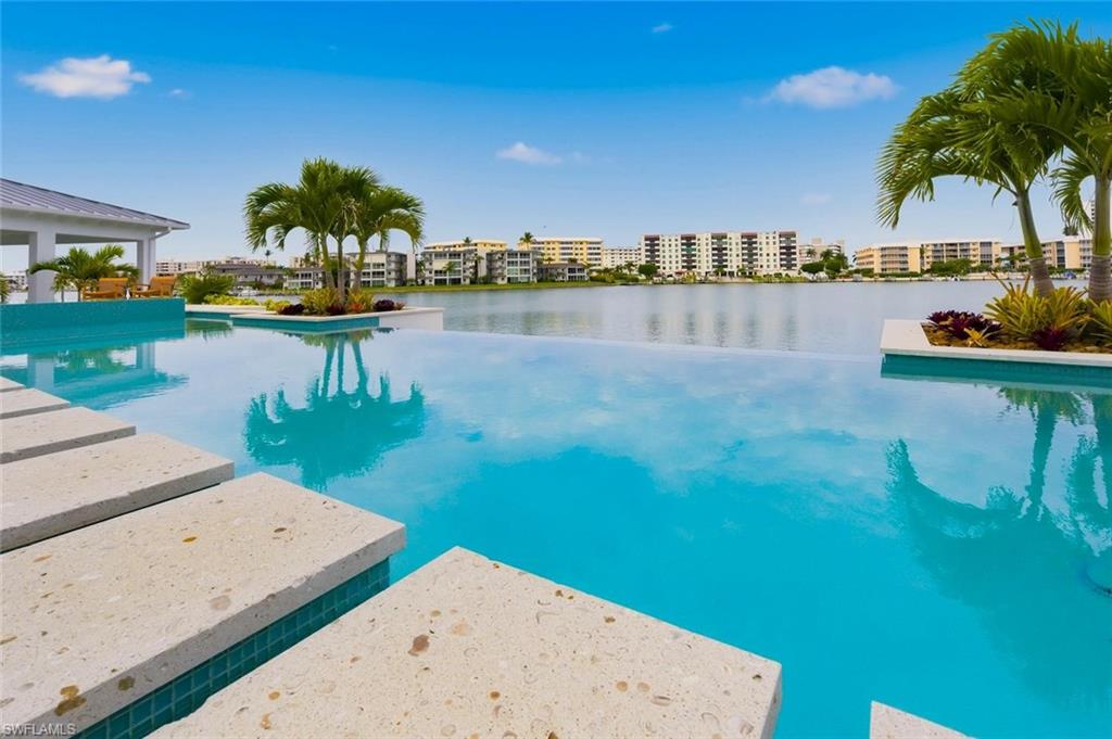 MOORINGS - Residential Lease