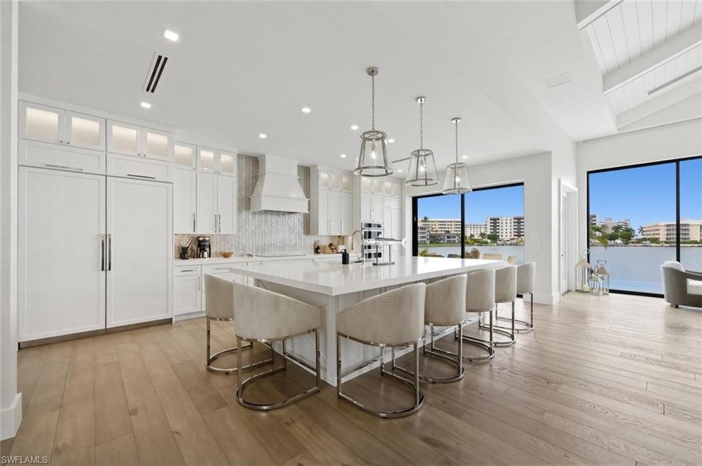 MOORINGS - Residential Lease