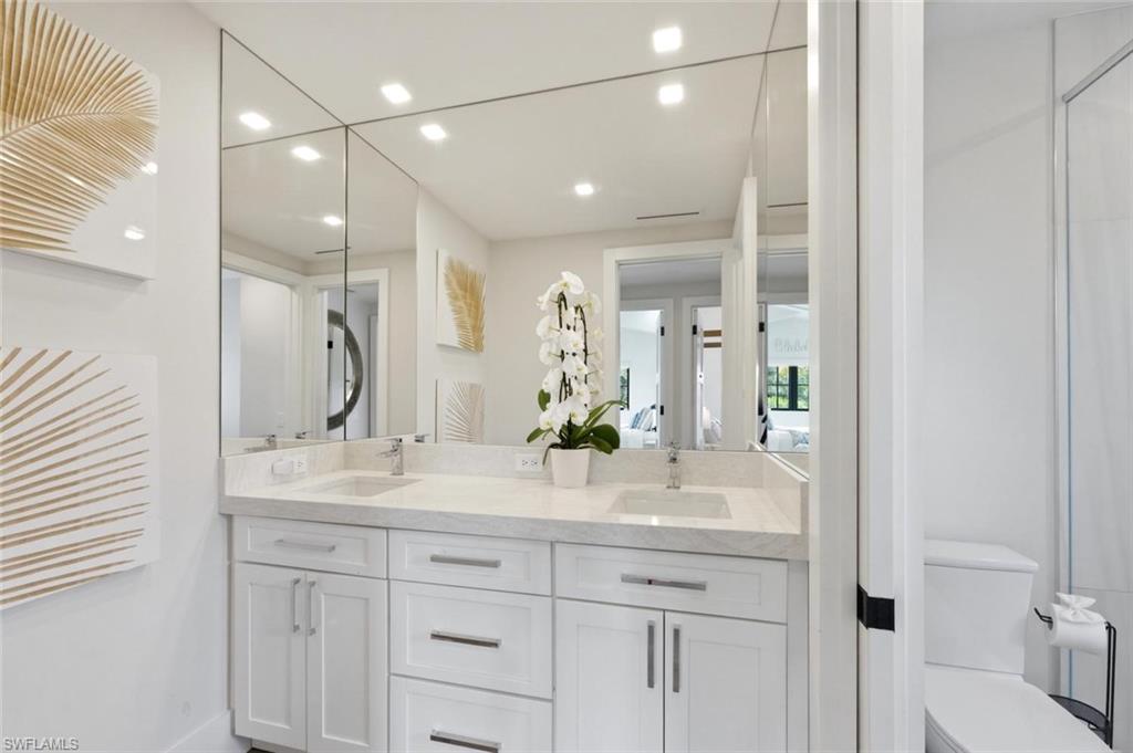 MOORINGS - Residential Lease