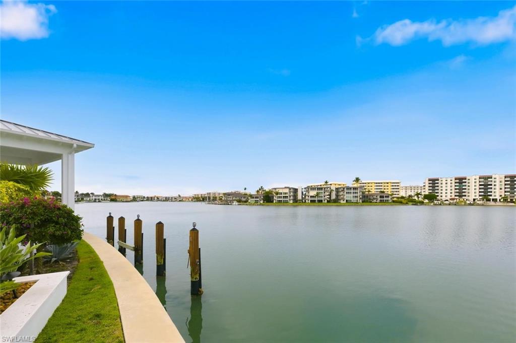 MOORINGS - Residential Lease