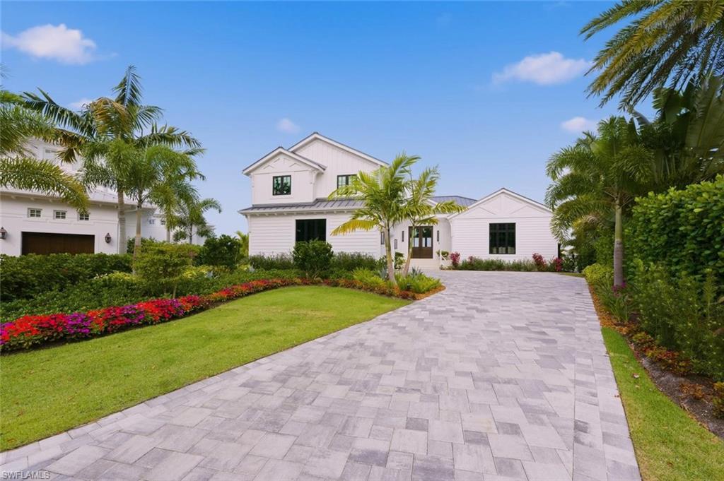 MOORINGS - Residential Lease