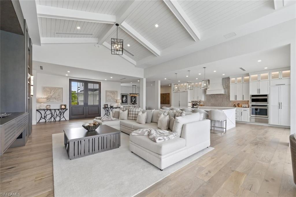 MOORINGS - Residential Lease