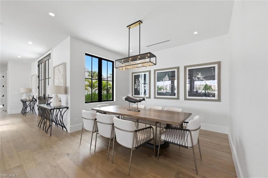 MOORINGS - Residential Lease
