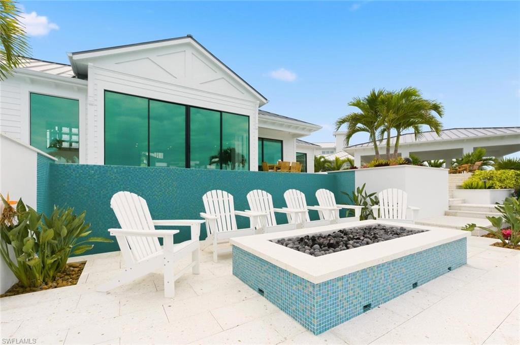 MOORINGS - Residential Lease