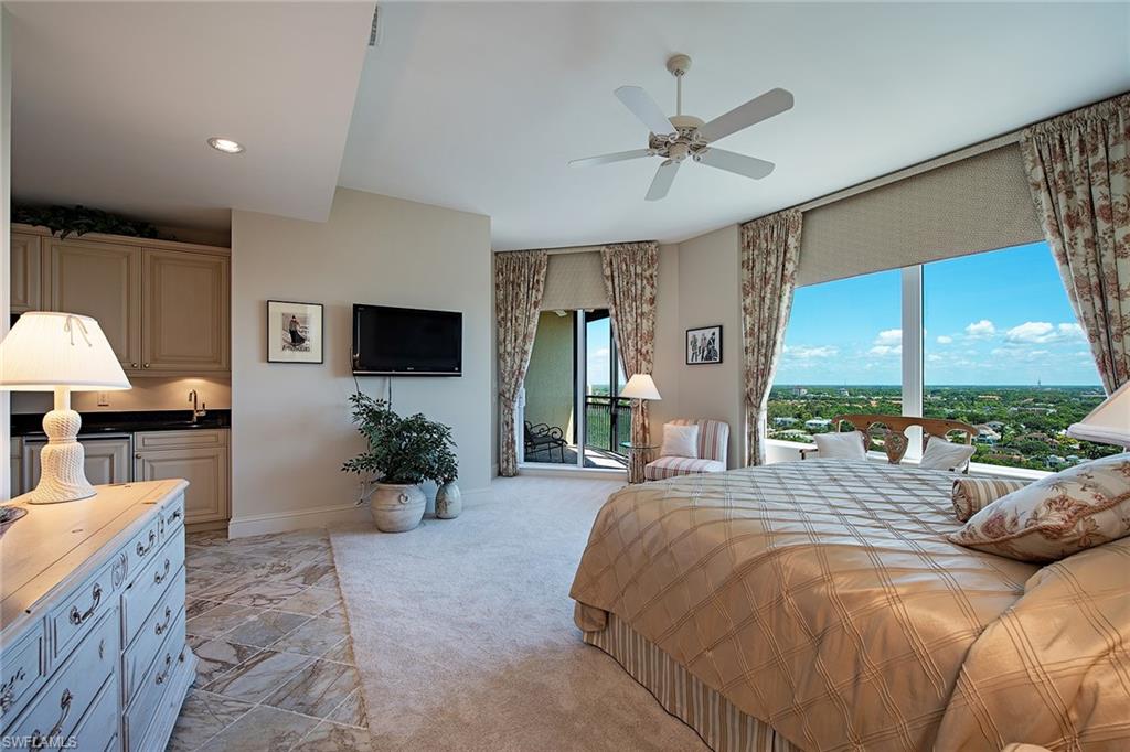 SEASONS AT NAPLES CAY - Residential