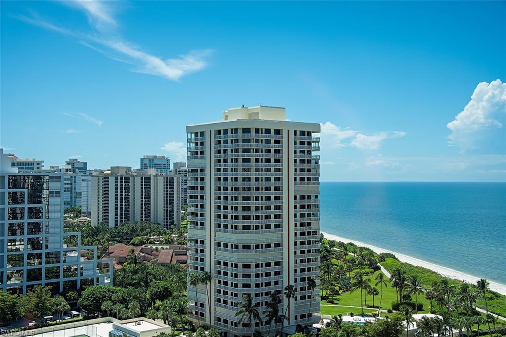 SEASONS AT NAPLES CAY - Residential