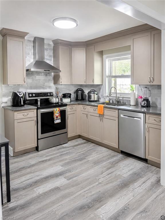 NORTH FORT MYERS - Residential