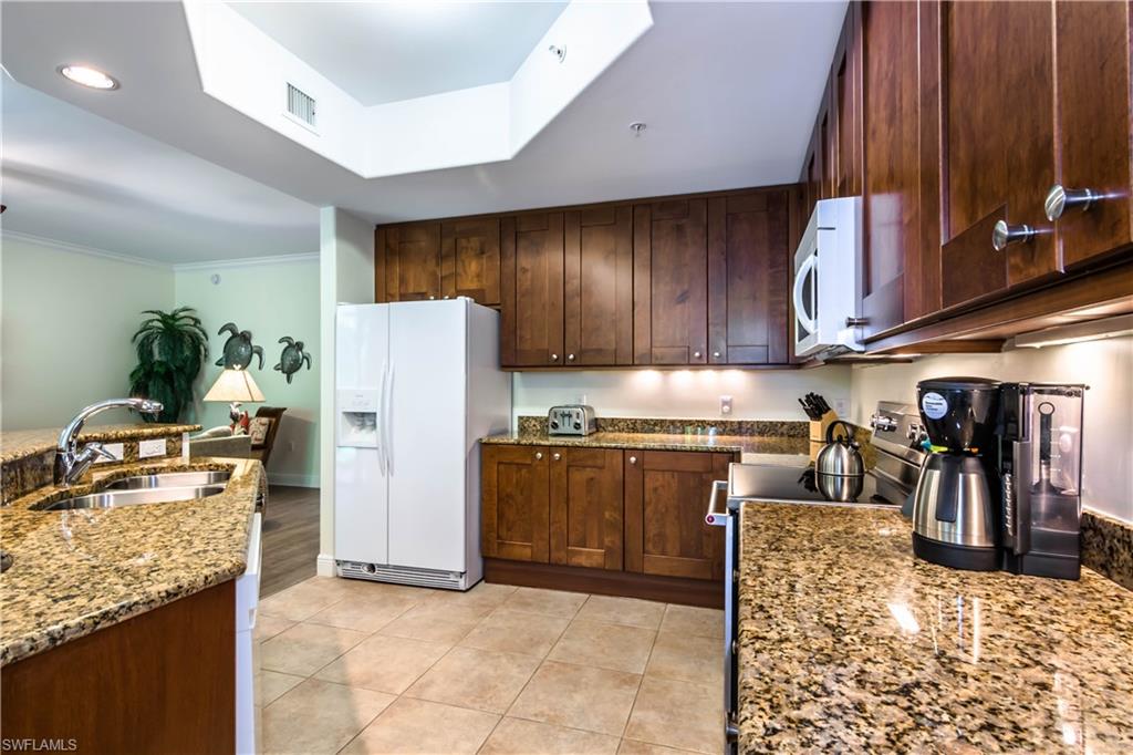 NAPLES BAY RESORT - Residential