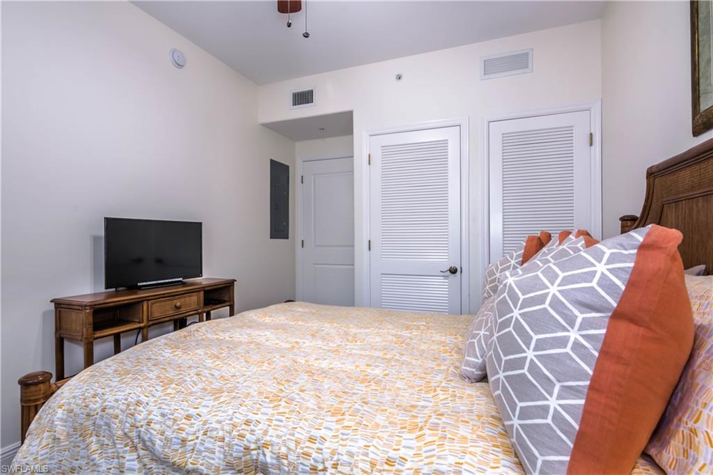NAPLES BAY RESORT - Residential