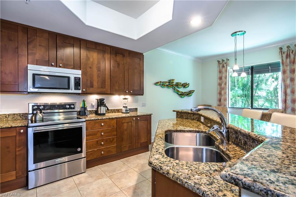 NAPLES BAY RESORT - Residential