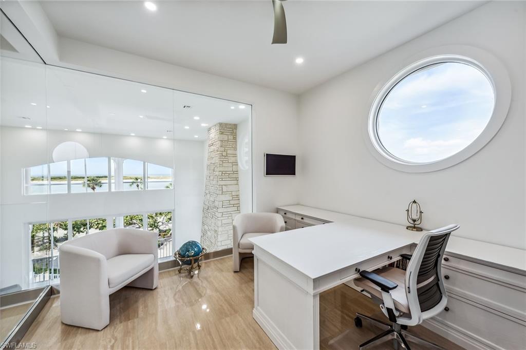 HIDEAWAY BEACH - Residential