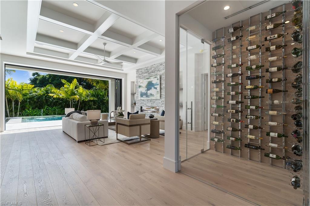 PARK SHORE - Residential