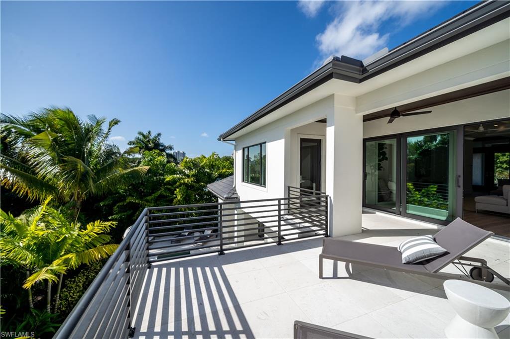 PARK SHORE - Residential