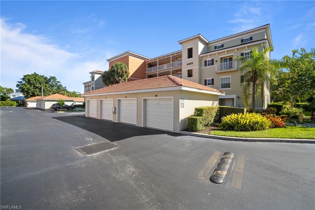 BOTANICAL PLACE - Residential