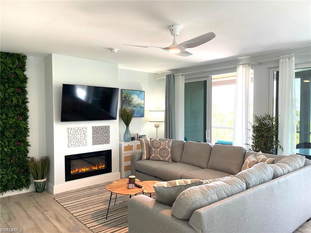 BEACH VILLAS OF UPPER CAPTIVA CONDOMINIUM - Residential