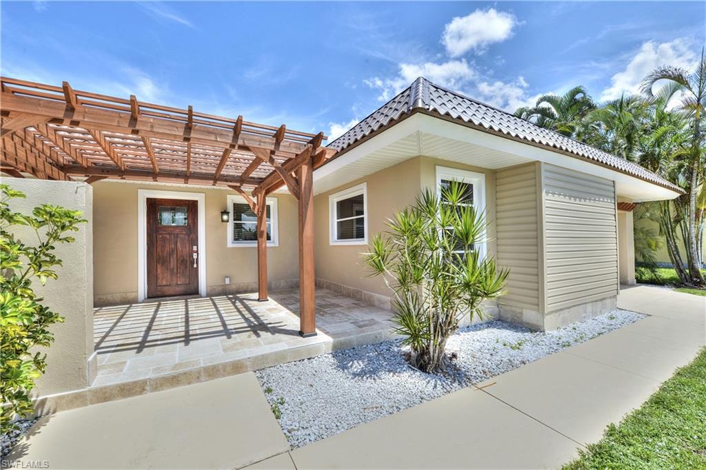 IMPERIAL SHORES - Residential