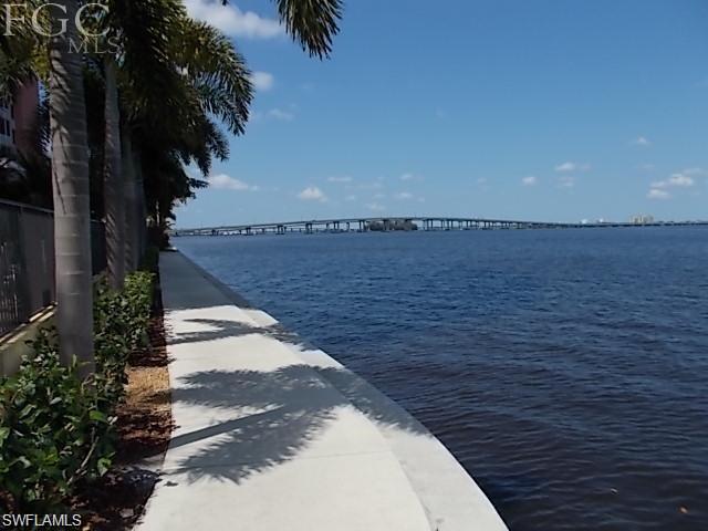 BEAU RIVAGE - Residential