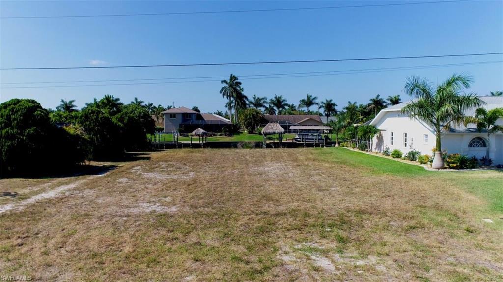 CAPE CORAL - Land