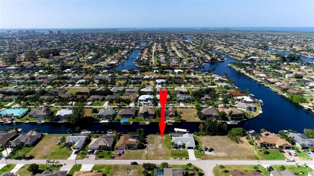 CAPE CORAL - Land