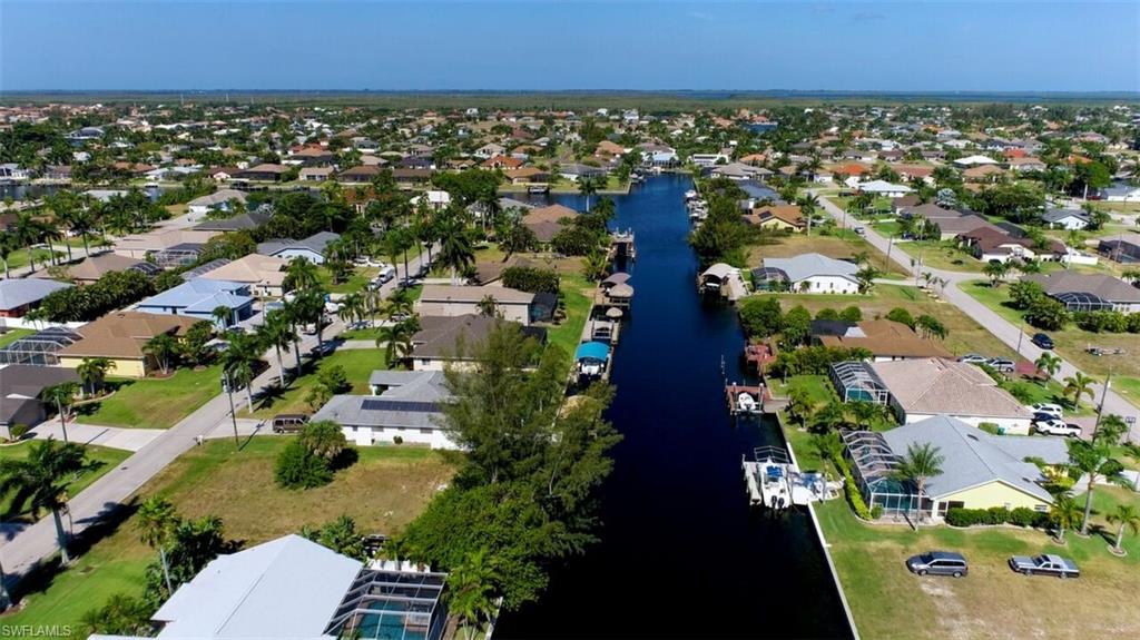CAPE CORAL - Land