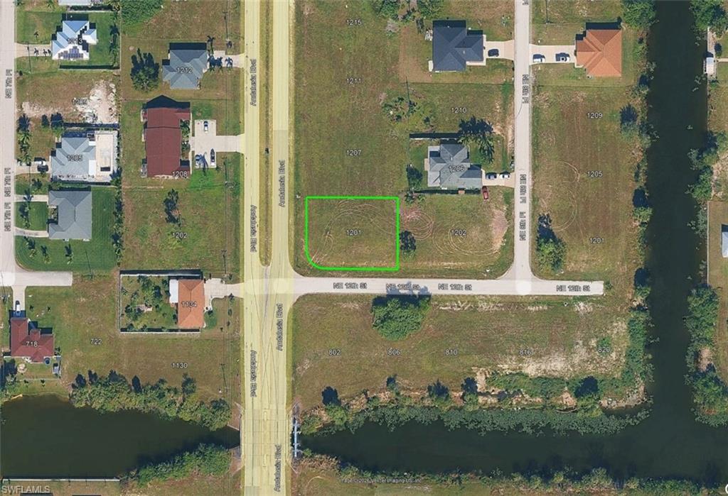 CAPE CORAL - Land