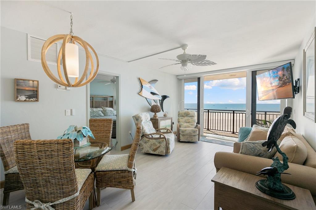 TRADEWINDS APTS OF MARCO ISLAND - Residential