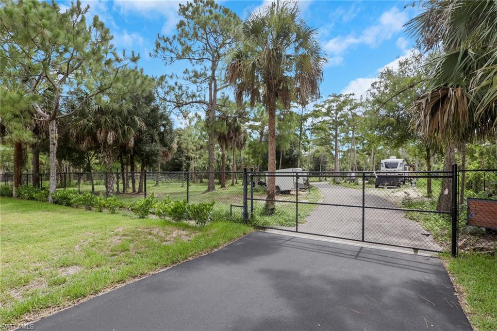 GOLDEN GATE ESTATES - Residential