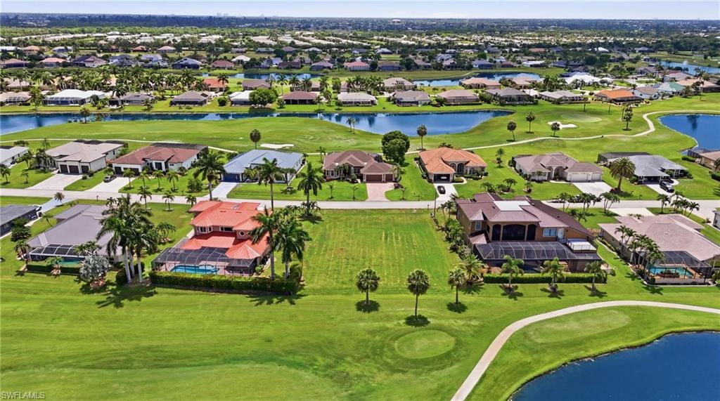ROYAL TEE COUNTRY CLUB ESTATES - Land