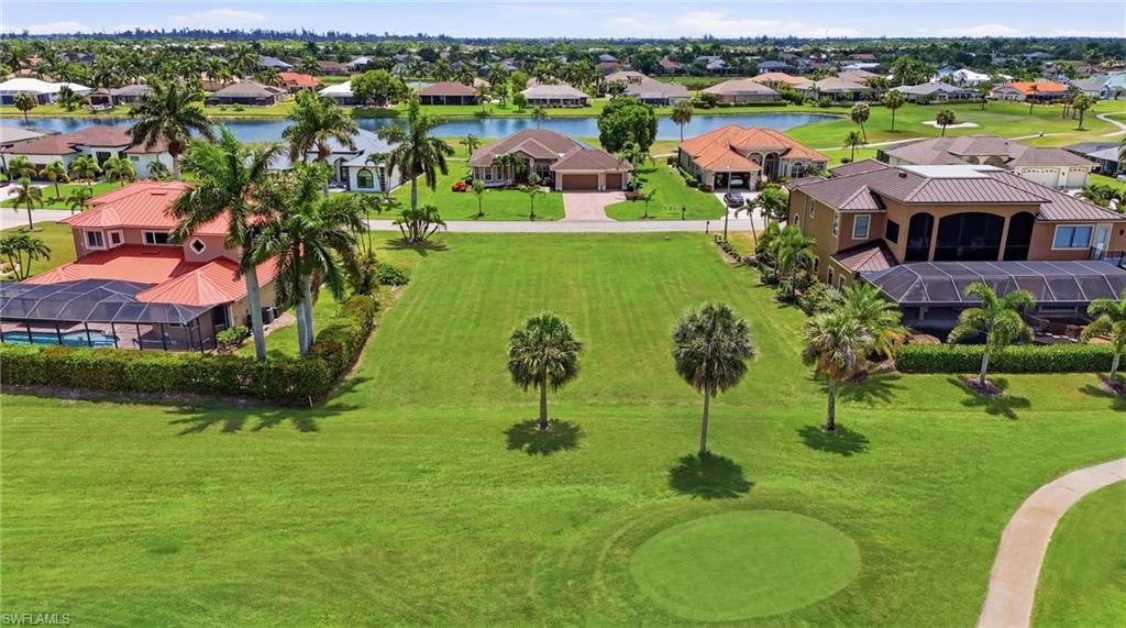ROYAL TEE COUNTRY CLUB ESTATES - Land