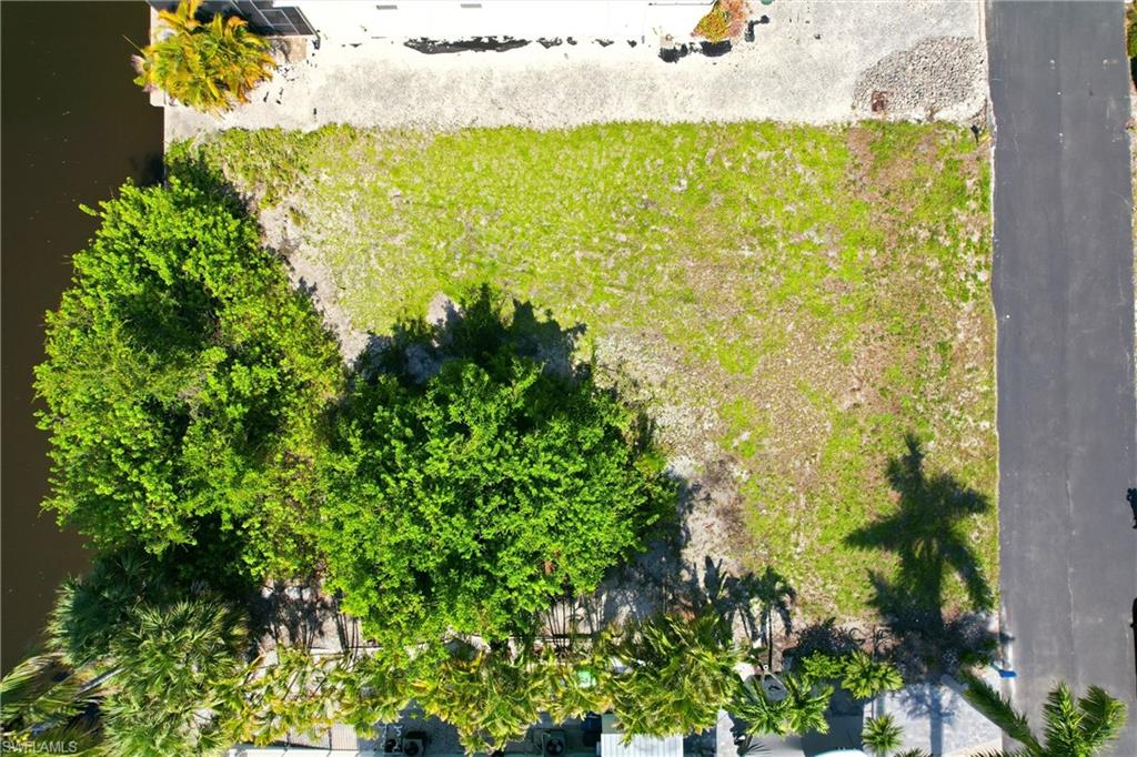 MANATEE BAY UNRECORDED SUBDIVISION - Land