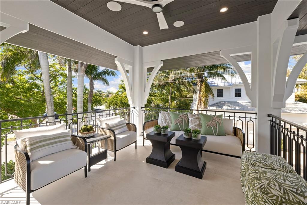 OLDE NAPLES - Residential