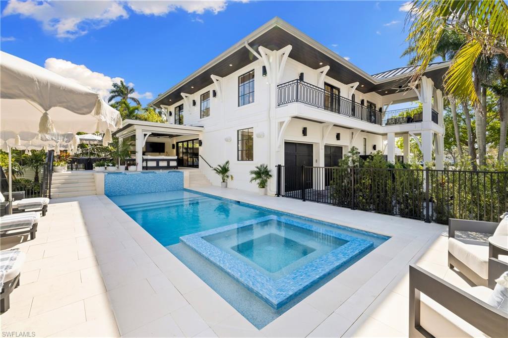 OLDE NAPLES - Residential