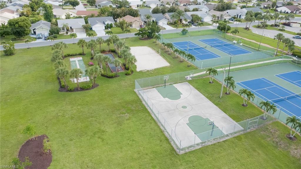 VILLAS FIVE - Residential