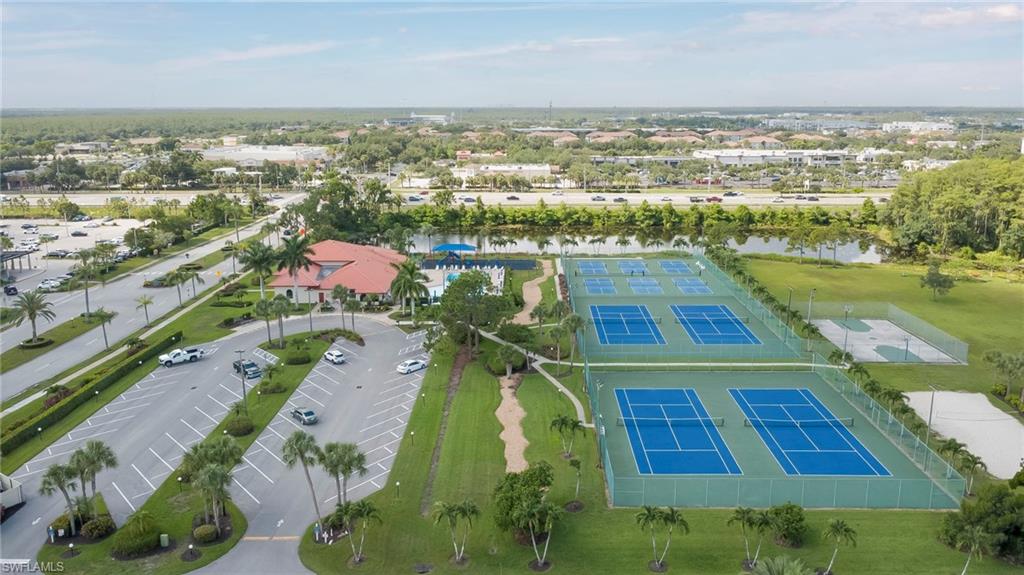 VILLAS FIVE - Residential