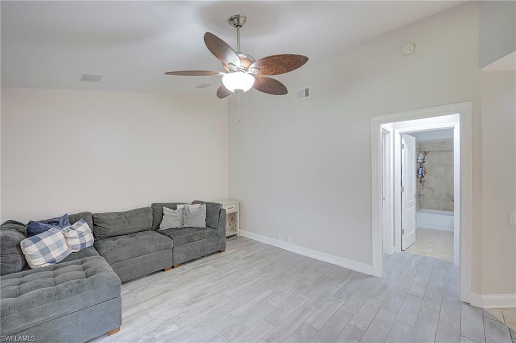 VILLAS FIVE - Residential