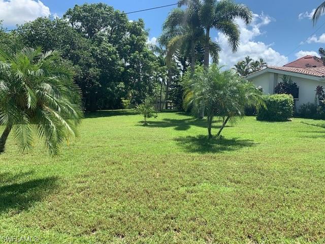 BELLE AIRE LAGOON - Residential
