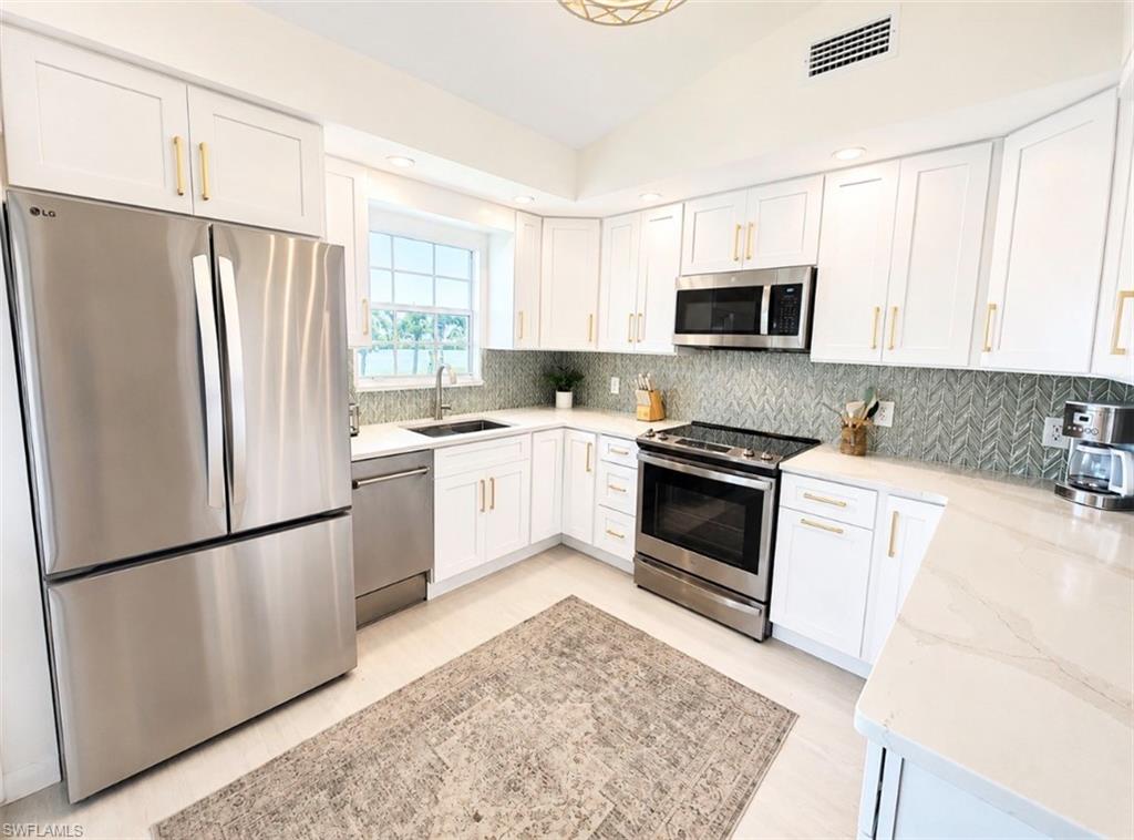 RIVERS EDGE - Residential