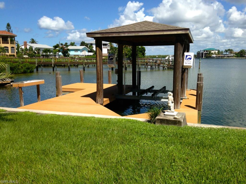 ISLES OF CAPRI - Residential
