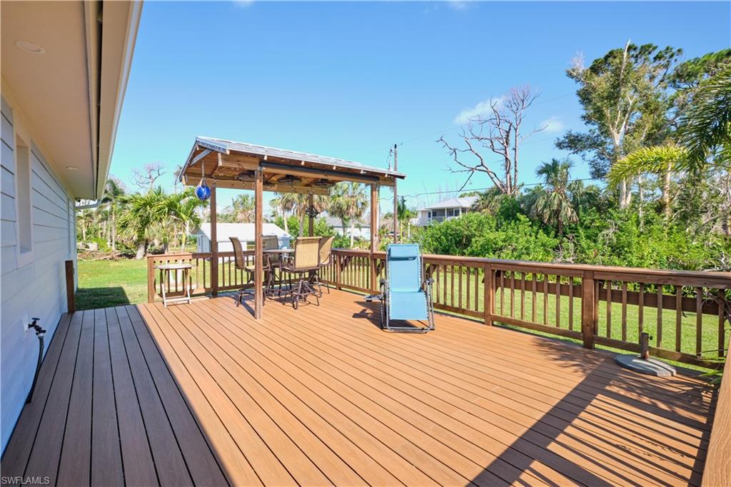 PINE ISLAND TROPICAL HOMESITES - Residential