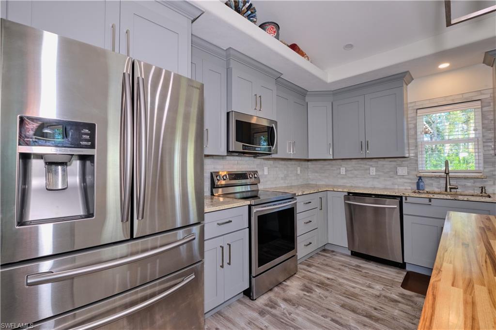 PINE ISLAND TROPICAL HOMESITES - Residential
