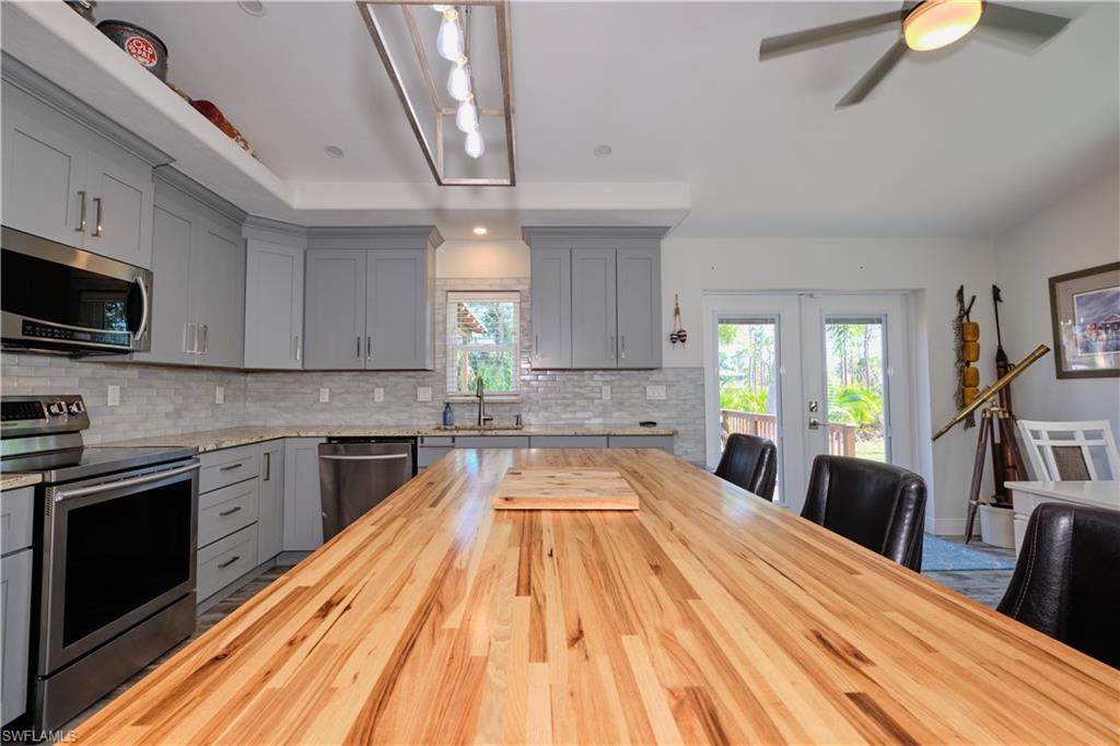 PINE ISLAND TROPICAL HOMESITES - Residential