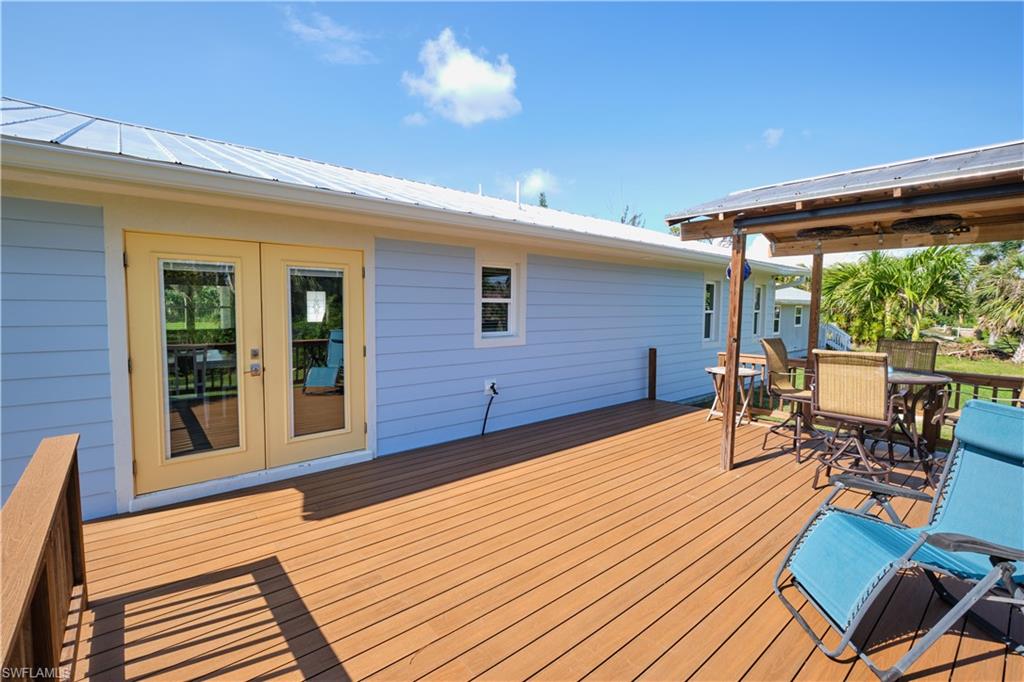 PINE ISLAND TROPICAL HOMESITES - Residential