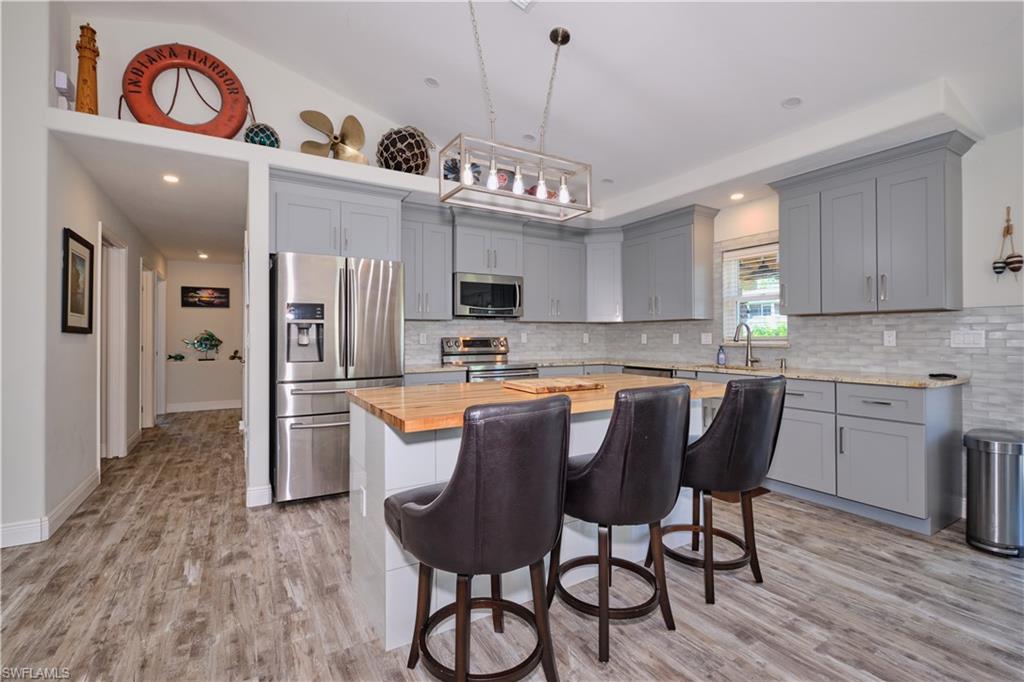 PINE ISLAND TROPICAL HOMESITES - Residential